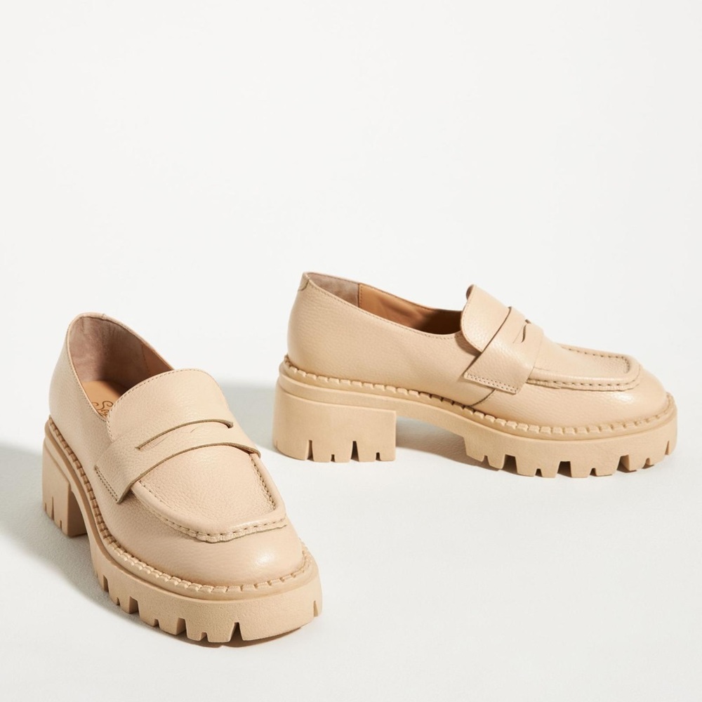 BRAND NEW IN BOX NEVER WORN SEYCHELLES
MERIDIAN WOMENS LEATHER SLIP ON LOAFERS